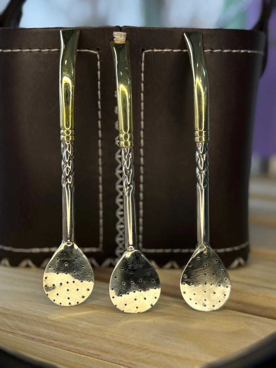 Bombillon de Alpaca Pico loro